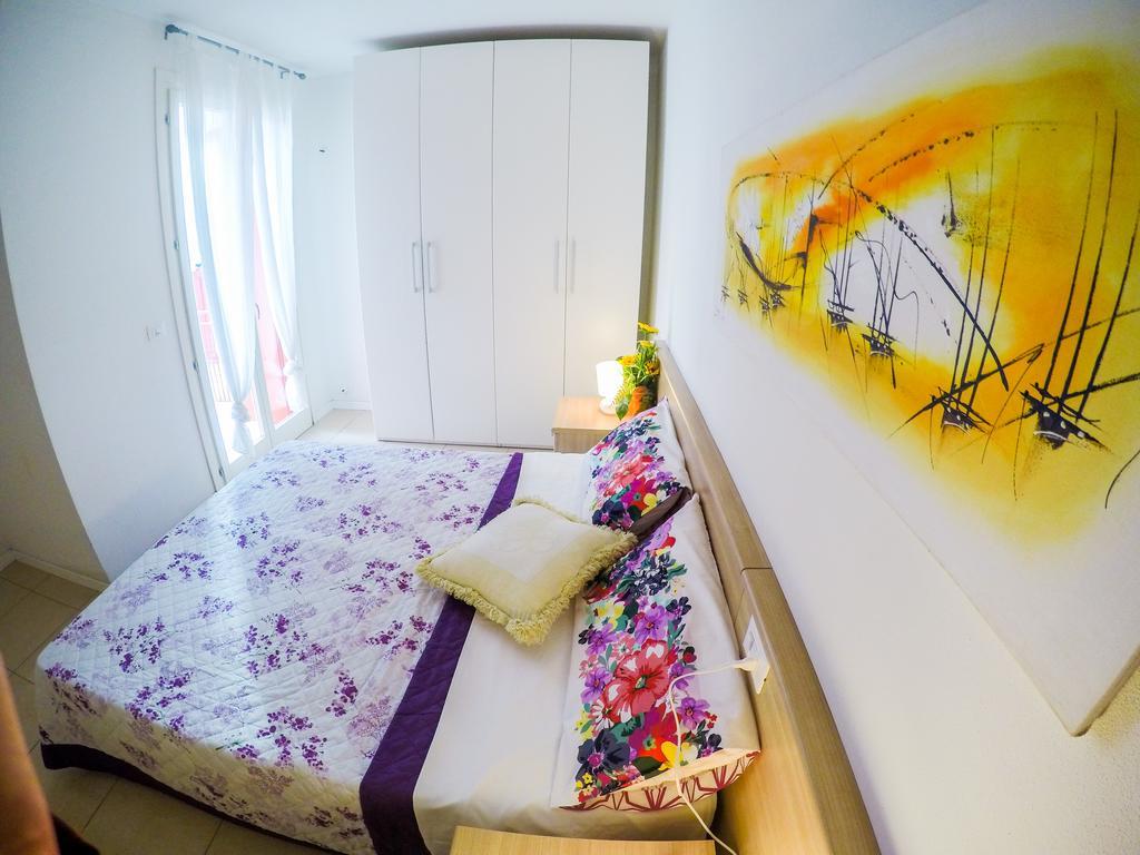 Residence Al Mare - Agenzia Cocal Каорле Экстерьер фото